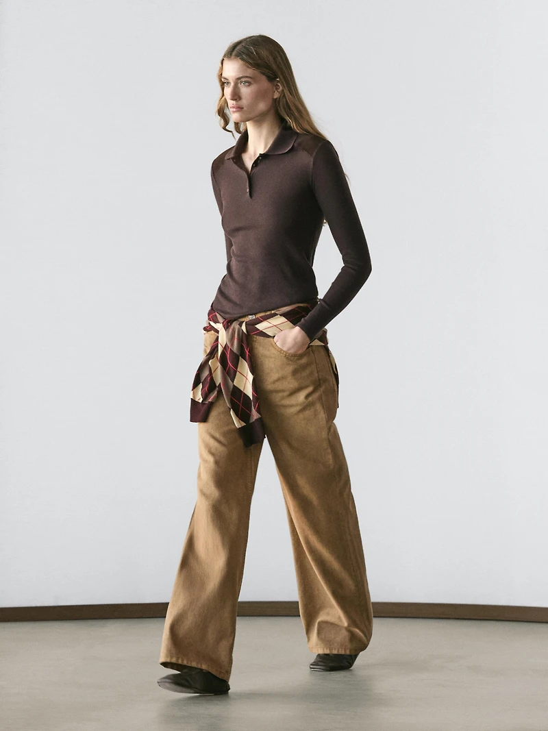 Polo T-shirt with shoulder pads