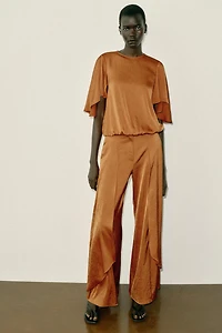 WIDE-LEG RUFFLED FLOWY TROUSERS