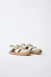 RETRO BAREFOOT SNEAKERS