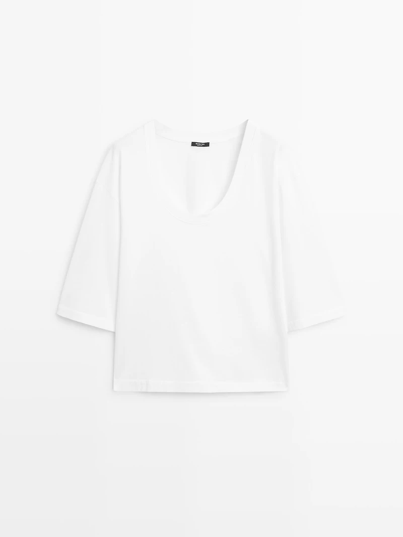 100% cotton scoop neck T-shirt