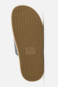 CROSSED LEATHER SANDALS