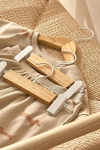 PACK OF CHILDREN’S WOODEN HANGERS WITH CLIPS (PACK OF 3
