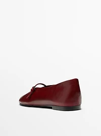 Leather ballet flats with buckle