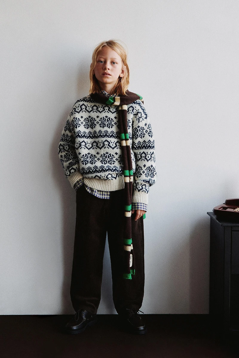 PULL IMPRIMÉ AVEC DE LA LAINE