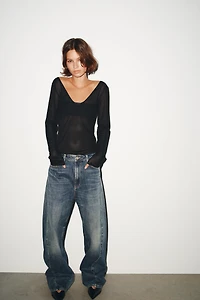 TOP SEMI-TRANSPARENT À MANCHES LONGUES