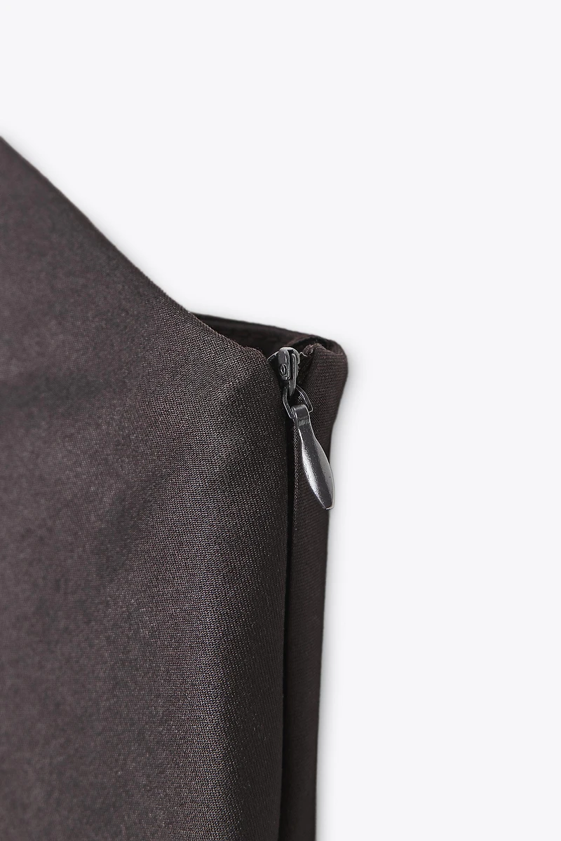 ROBE COURTE ASYMÉTRIQUE FOULARD