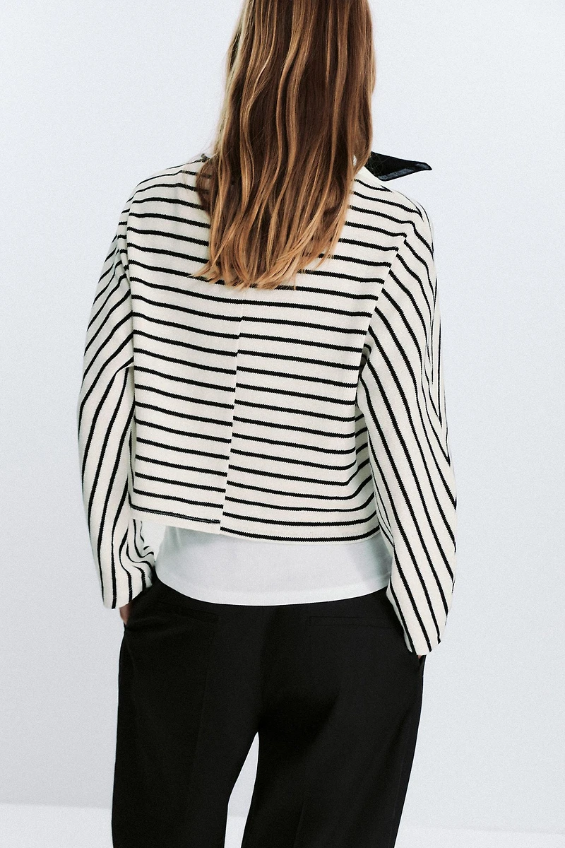 BATWING SLEEVE STRIPED TOP