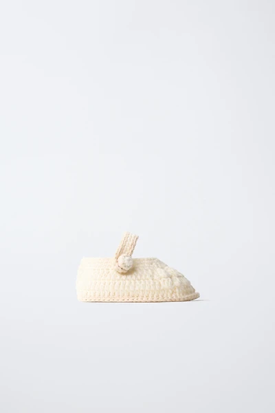 KNIT BOOTIES