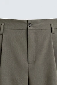 100% WOOL PLEATED SHORTS