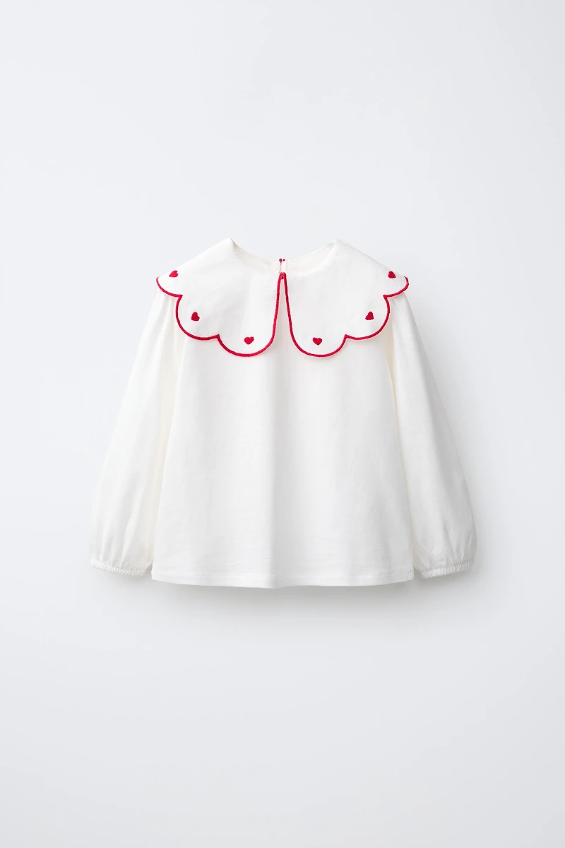 T-SHIRT BRODÉ À COL CLAUDINE
