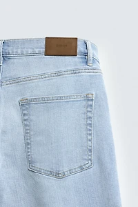 BASIC SLIM FIT JEANS