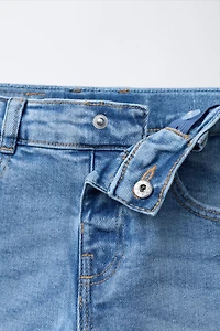 COMFORT STRAIGHT JEANS