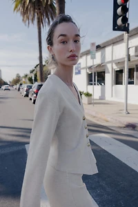 SOFT BUTTON CARDIGAN