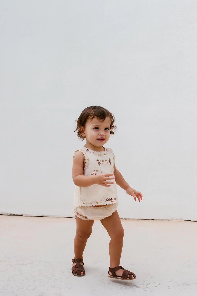 EMBROIDERED SHIRT AND BOTTOMS SET