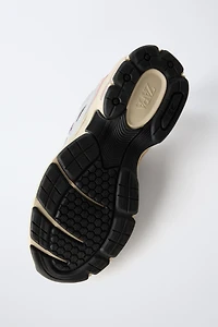 MESH SNEAKERS