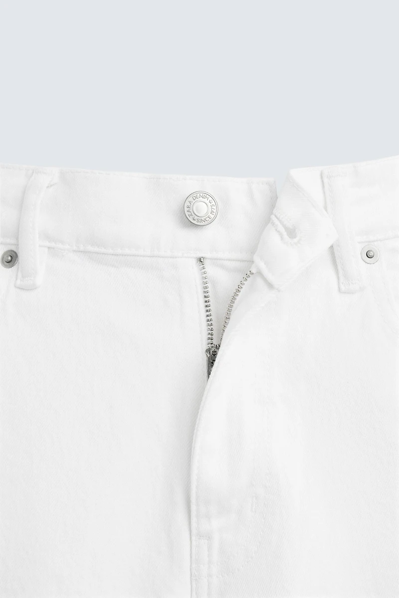 BERMUDA EN JEAN REGULAR FIT