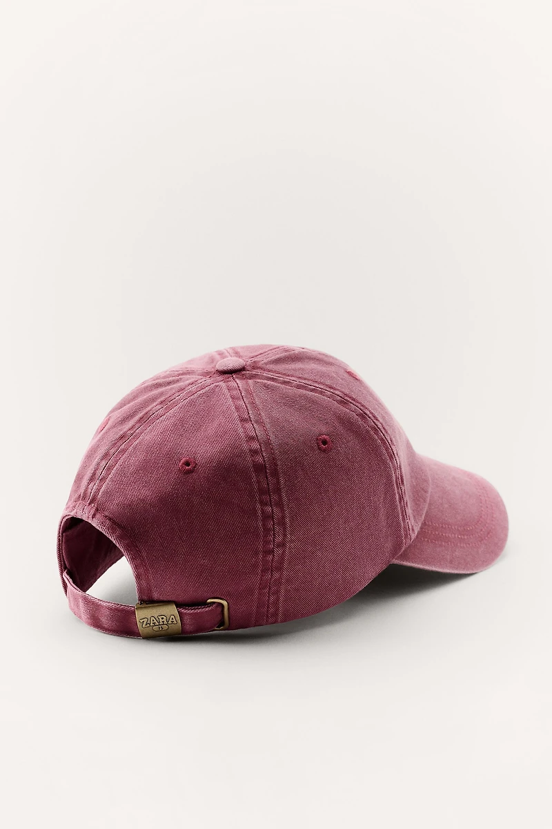 CASQUETTE STYLE UNIVERSITAIRE 50E ANNIVERSAIRE