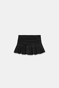 POLKA DOT FLOWY RUFFLE SKORT