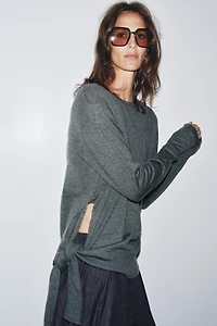 WOOL KNIT KNOT SWEATER