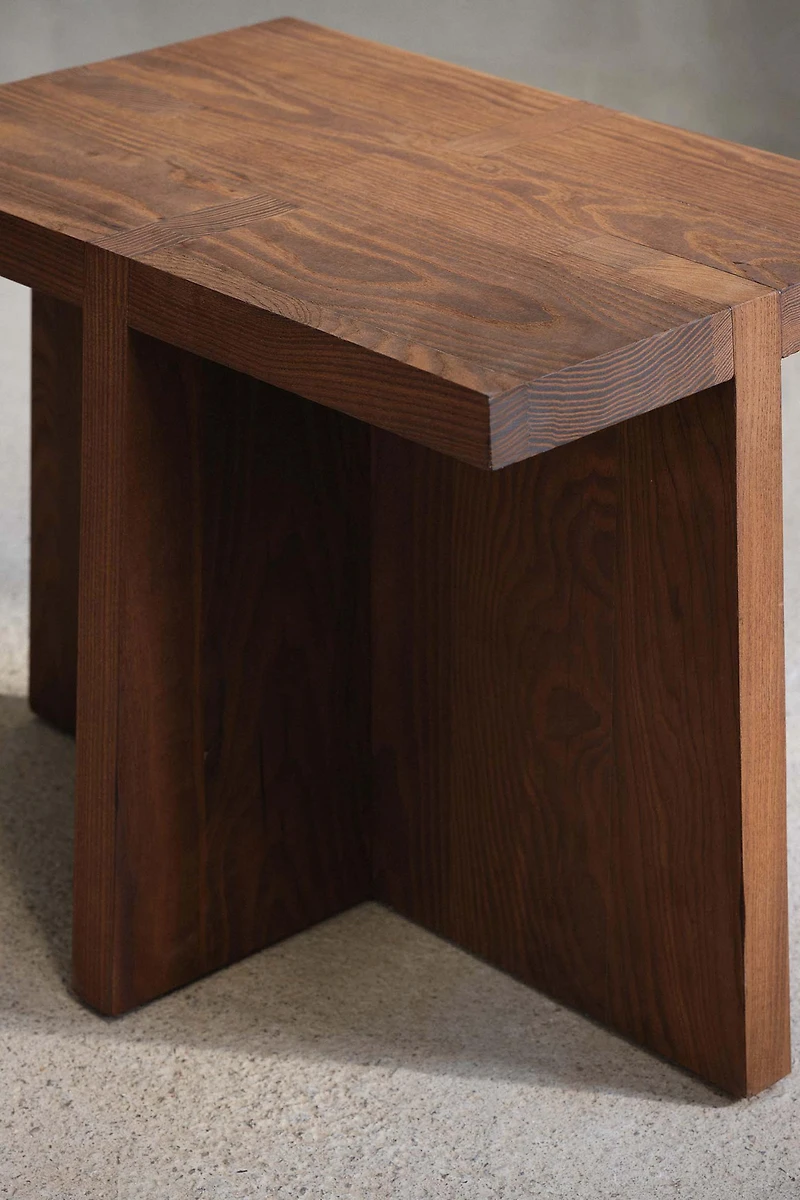 SIDETABLE 01