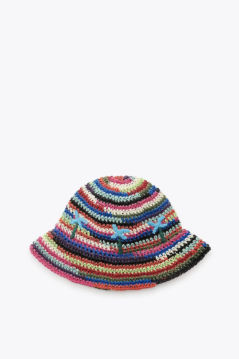 MULTICOLORED BRAIDED BUCKET HAT