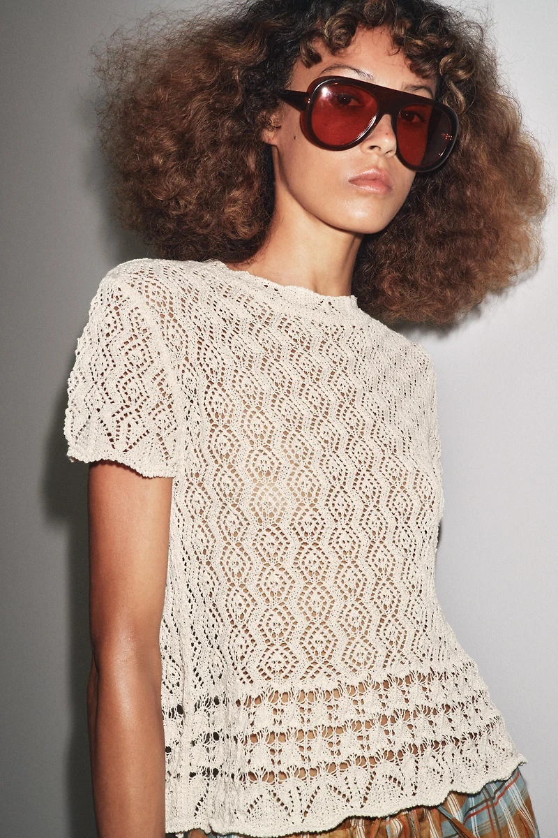 SHORT SLEEVE POINTELLE KNIT TOP