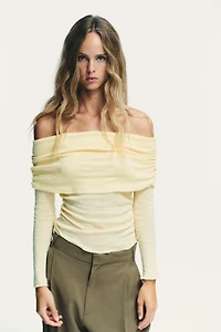 STRAPLESS RUCHED TOP