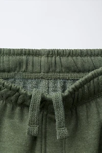 PLUSH SWEATSHIRT AND PANTS SET WITH TEXT PRINT