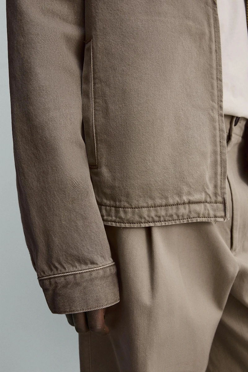 REGULAR FIT ZIP DENIM JACKET