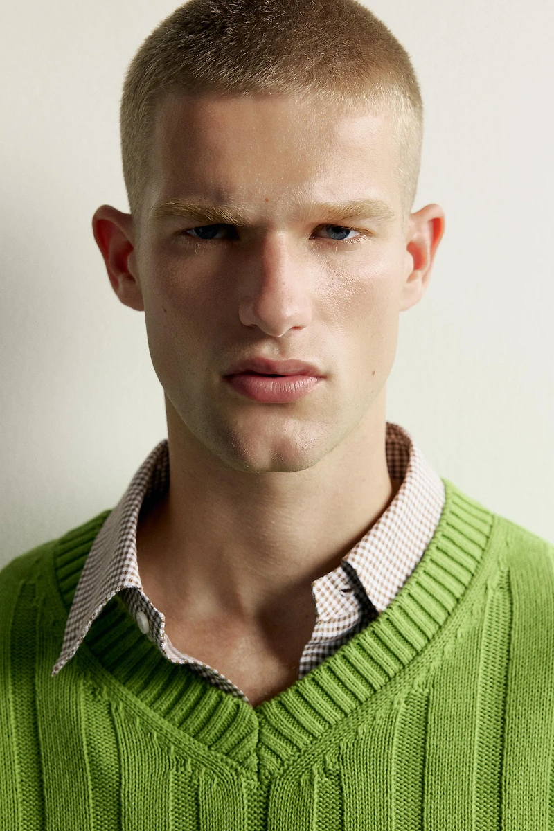 RELAXED FIT RIBBED SWEATER