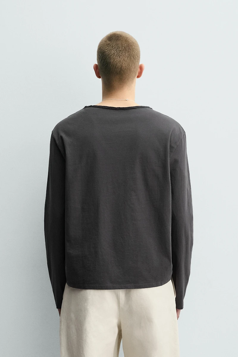 IRREGULAR HENLEY COLLAR T-SHIRT