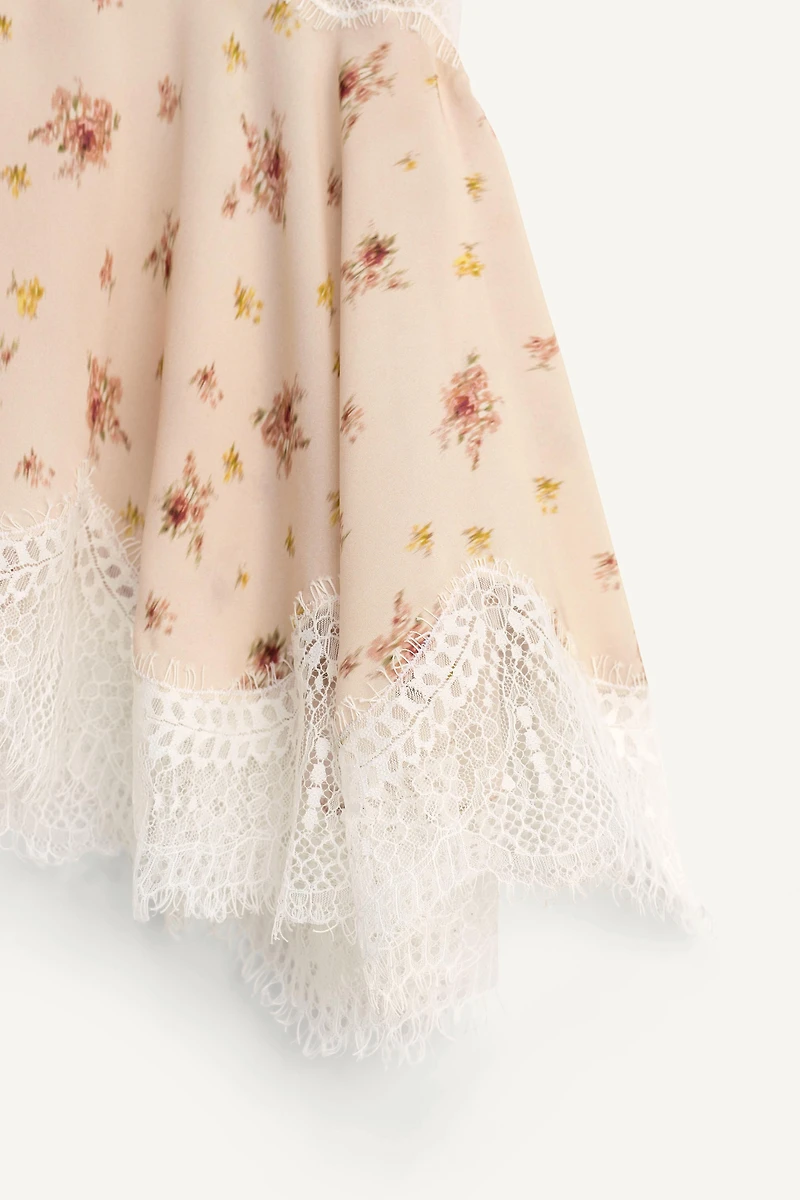 LIMITED EDITION PRINTED LACE TOP
