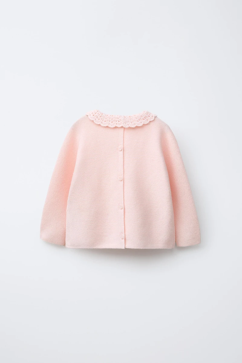 PULL EN MAILLE COL CROCHET