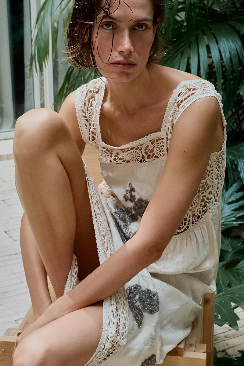 JACQUARD DRESS WITH BEADED EMBROIDERY