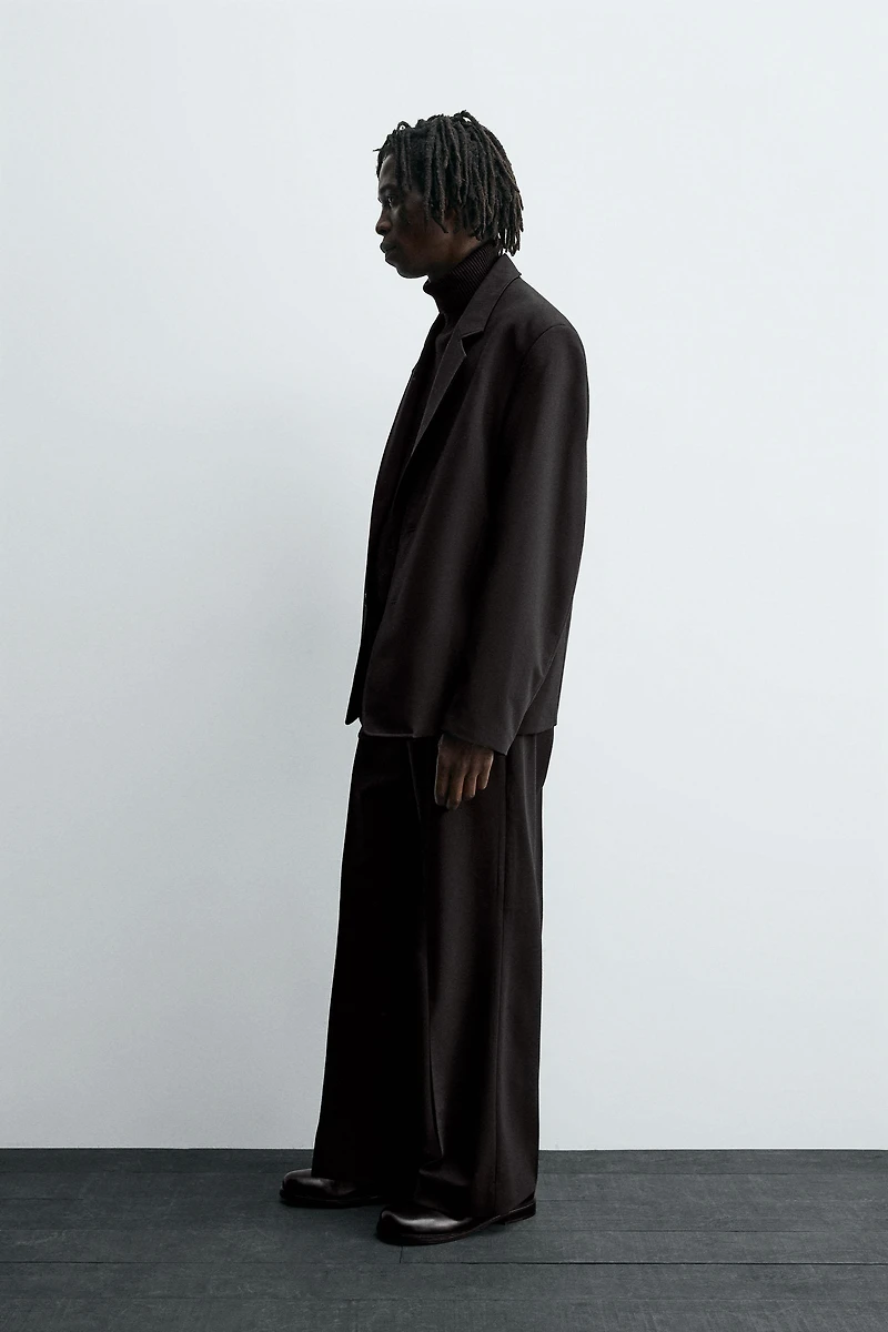 SUIT JACKET WITH REMOVABLE LAPEL