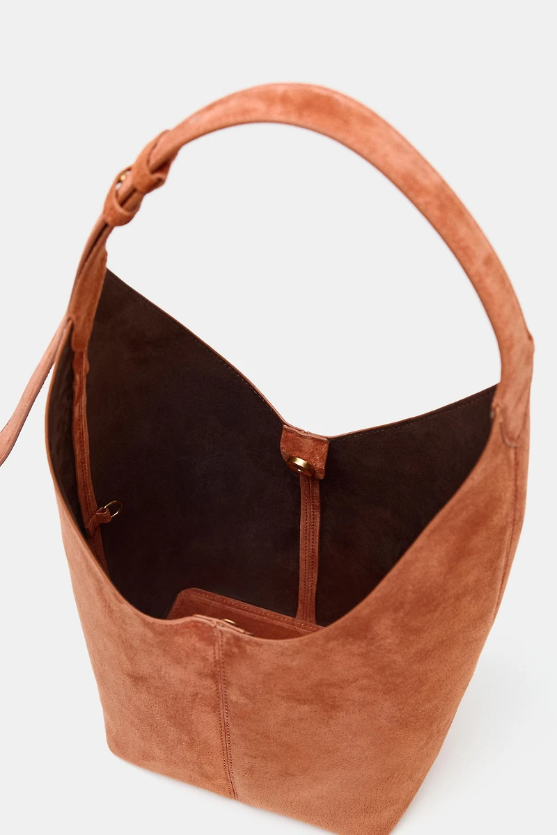 SAC MAXI SEAU EN CUIR SUÉDÉ AVEC DÉTAIL D'ANSE