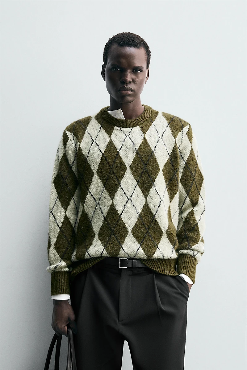 DIAMOND JACQUARD SWEATER