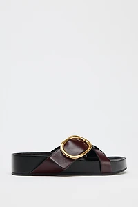 LEATHER BUCKLE SANDALS