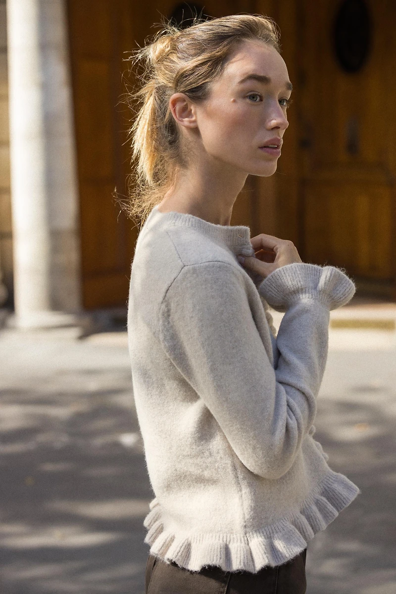 RUFFLED KNIT CARDIGAN