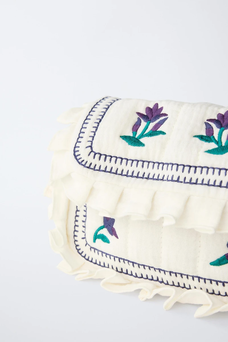 EMBROIDERED CROSSBODY BAG