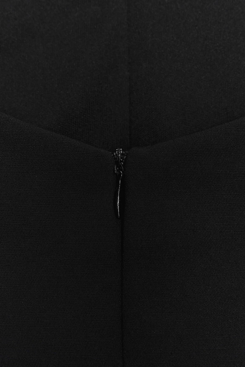 ROBE COURTE HALTER NŒUD
