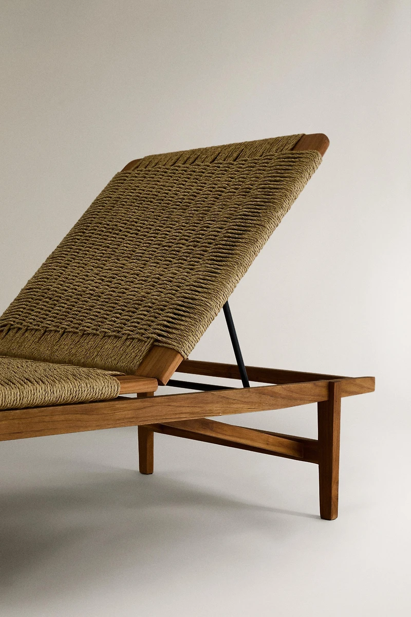 OUTDOOR TEAK LOUNGER