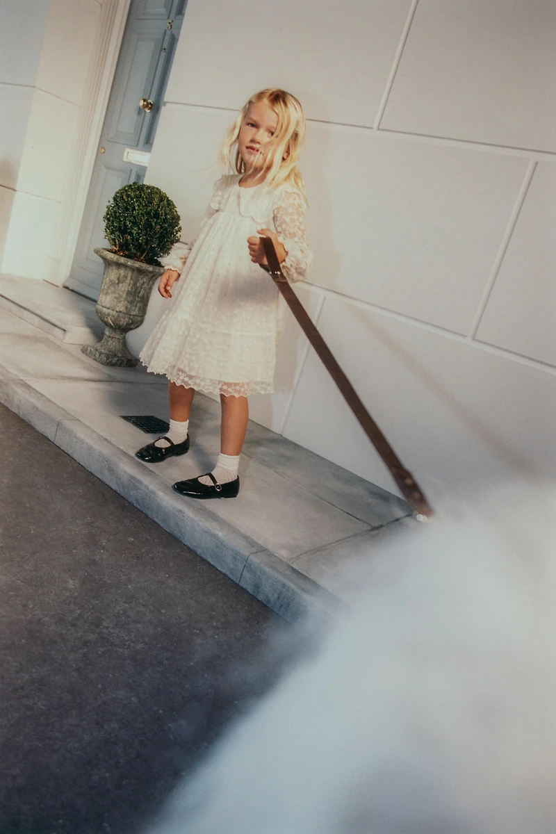 ROBE EN TULLE BRODÉE