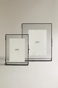 RECTANGULAR STRUCTURE PHOTO FRAME