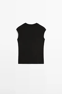 Drop sleeve T-shirt with button details