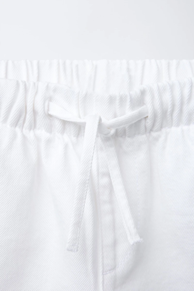 BERMUDA EN DENIM ÉLASTIQUE