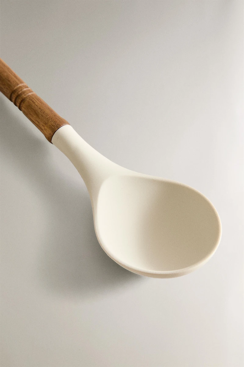 SILICONE LADLE