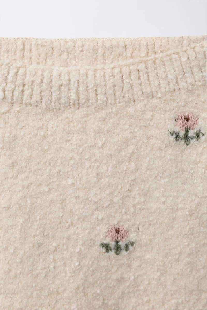 EMBROIDERED FLORAL PANTS