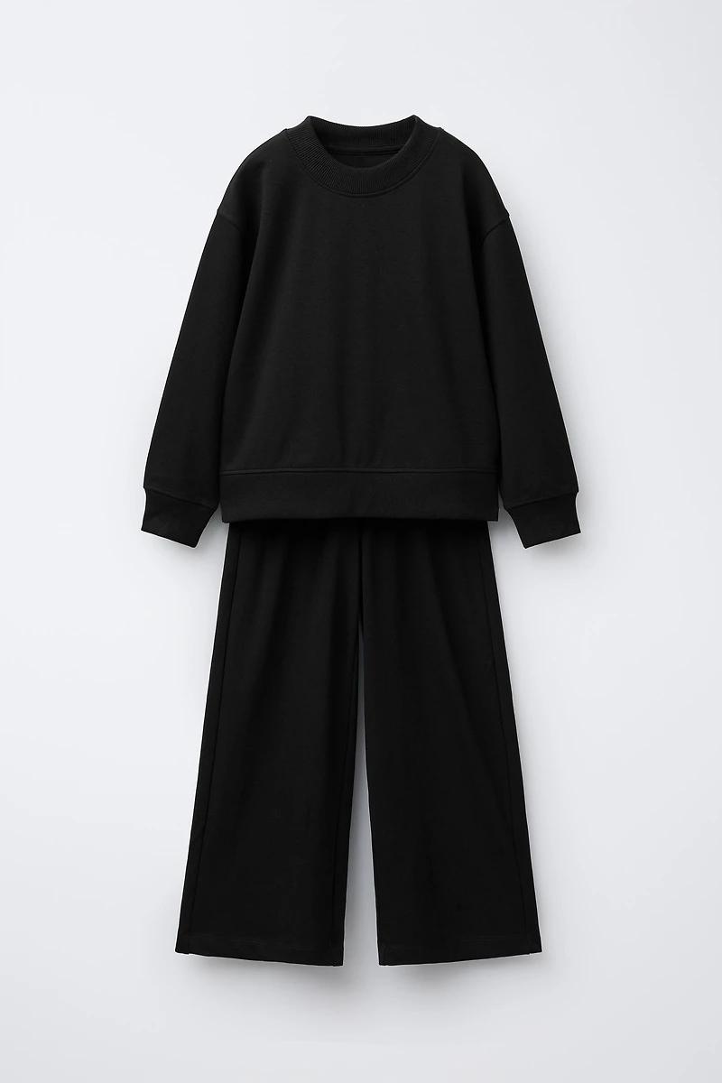 SOLID WIDE LEG PLUSH SWEATSHIRT AND PANTS SET