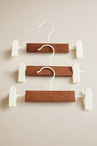 KIDS’ WOODEN CLIP HANGERS (SET OF 3)